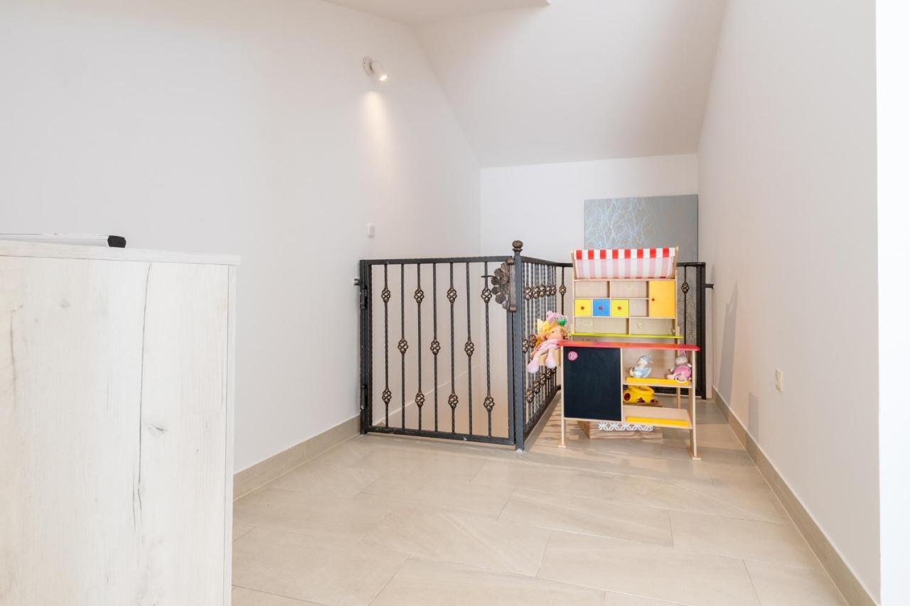 Apartment Familia Neum Exterior photo